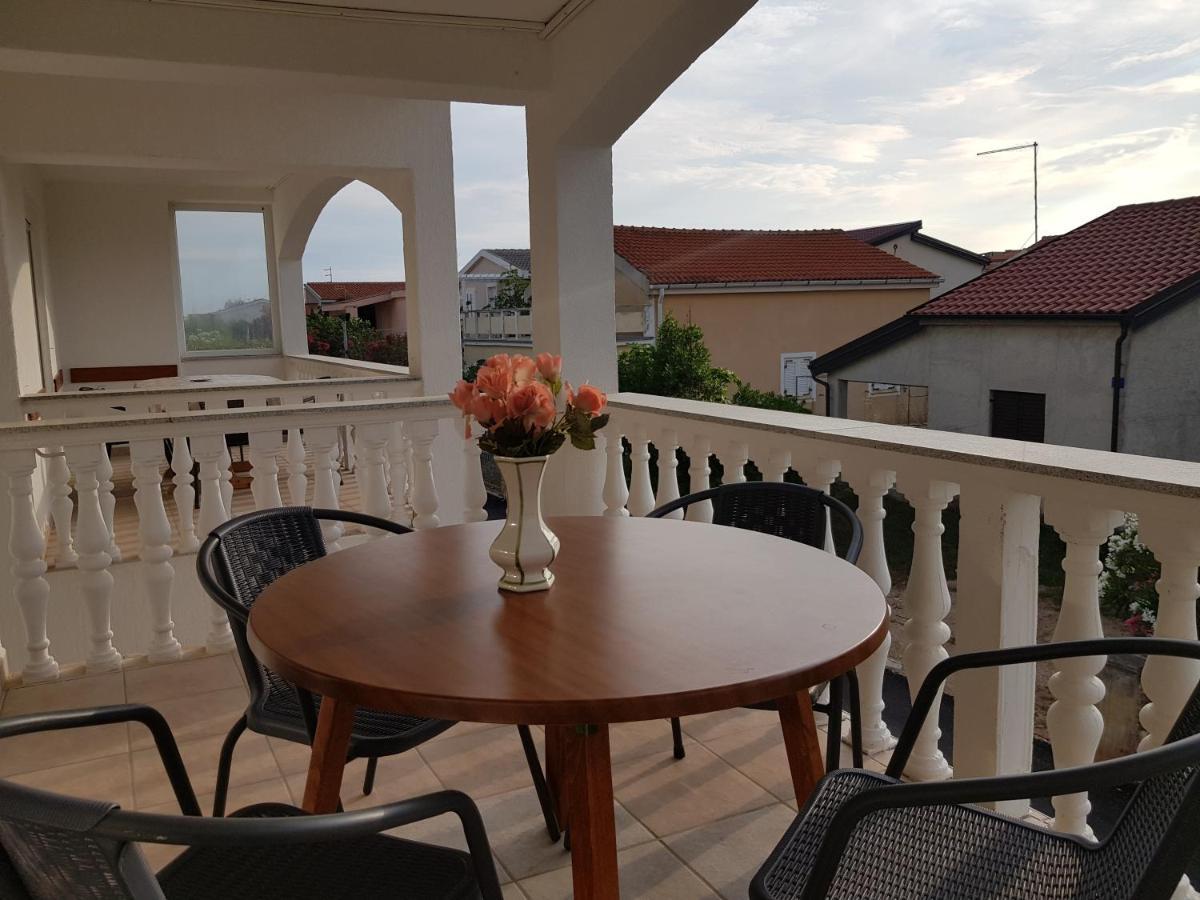 Apartment Excelente Vir Exterior photo